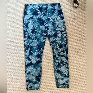 Lululemon Leggings in Tie Dye Blue